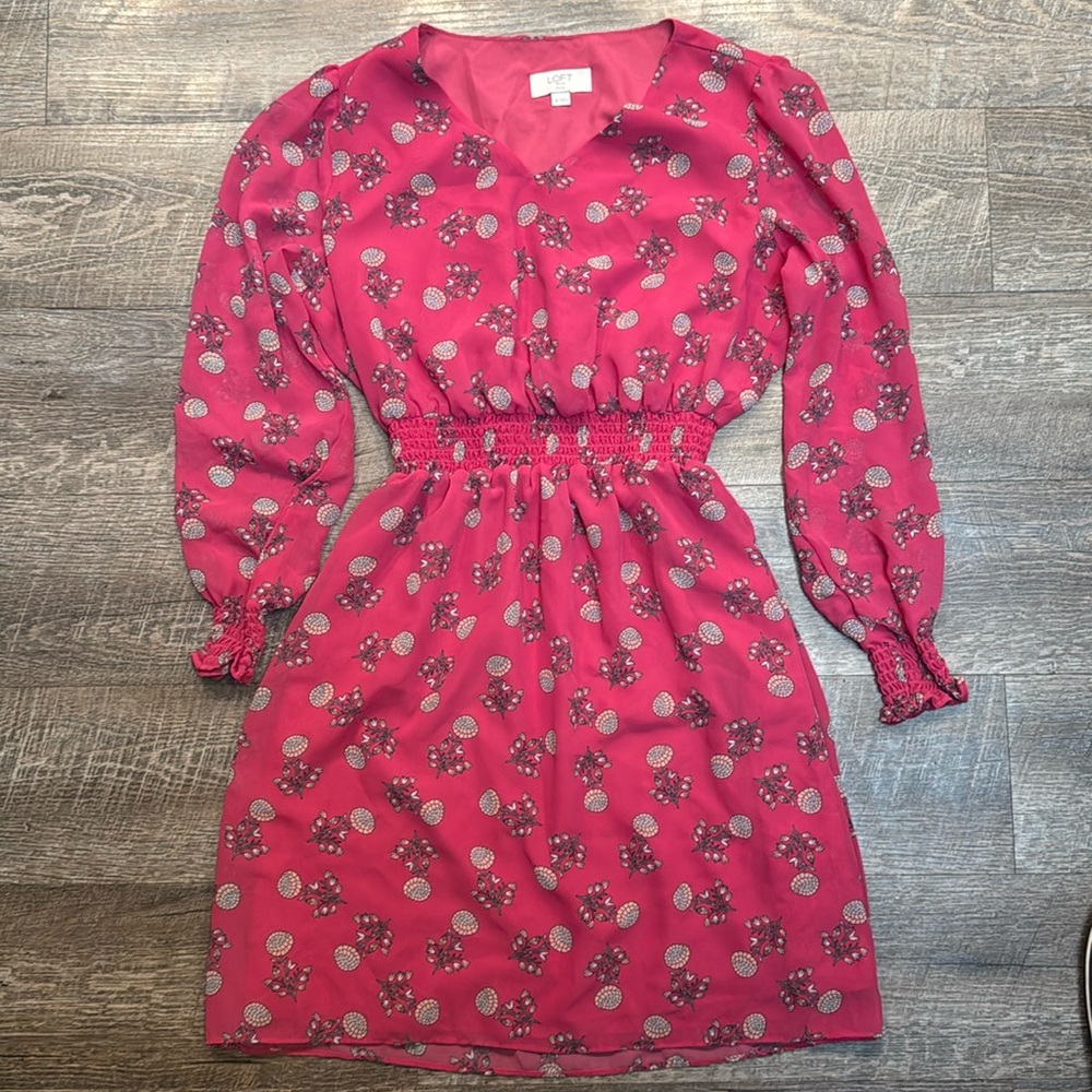 Like New Women’s Loft Outlet long-sleeve pink pattern dress size small